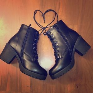 Lace up heeled booties
